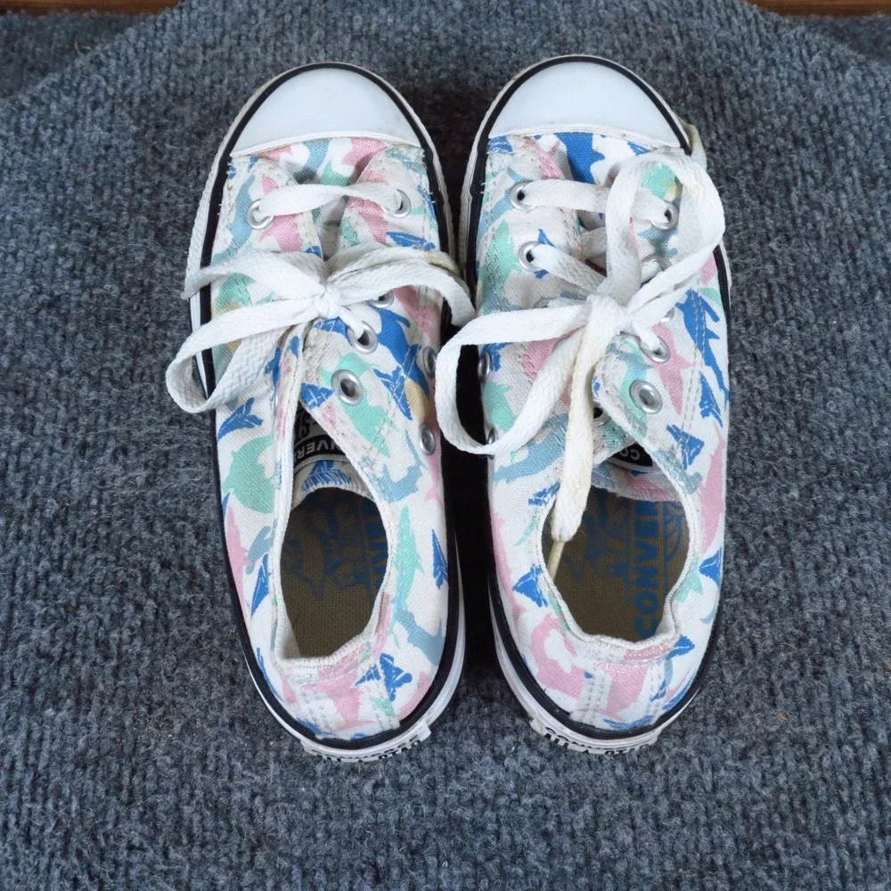 Converse Chuck Taylor All Star Junior Sneakers Size 13 School Shark Print‎ Multi
